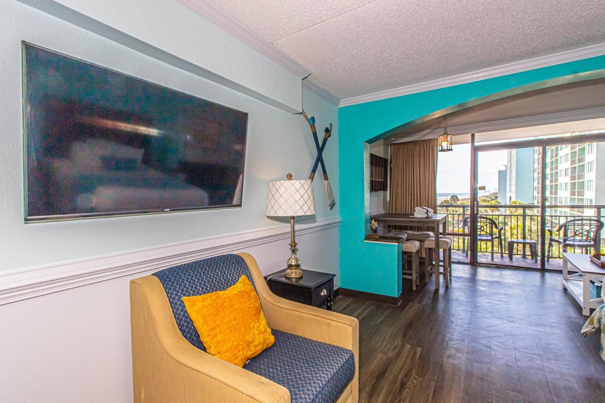 Oversized Ocean View Queen Suite With Beautiful Fireplace And Accents - Sleeps 4 Guests! Myrtle Beach Pokój zdjęcie